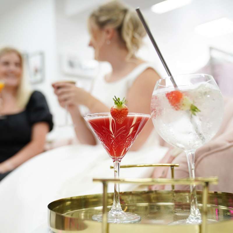Luxe Bride with Cocktails